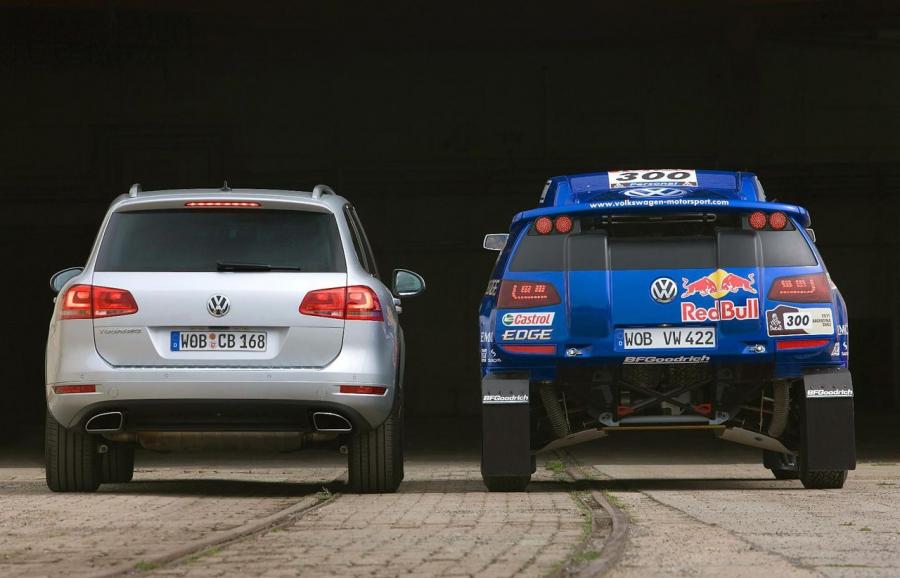  Volkswagen Touareg Race 3 2010 года  (фото 3 из 50)